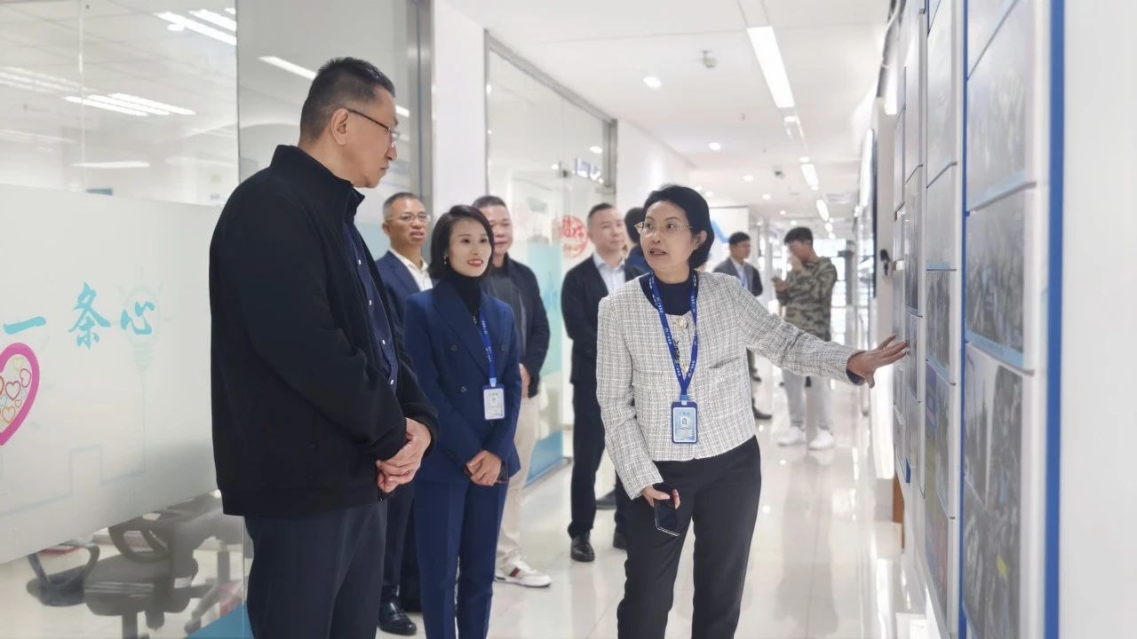 必发集团｜东菽愿铣墙值赖痴代表团来访，，，，，，，调研数字化转型与智能化生长