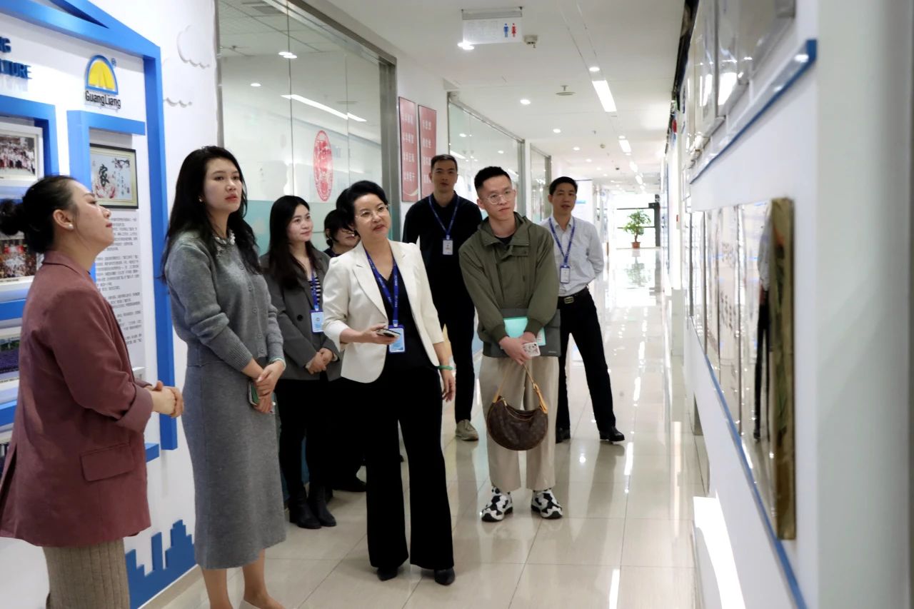 东莞市都会更新协会向导一行莅临必发集团旅行交流